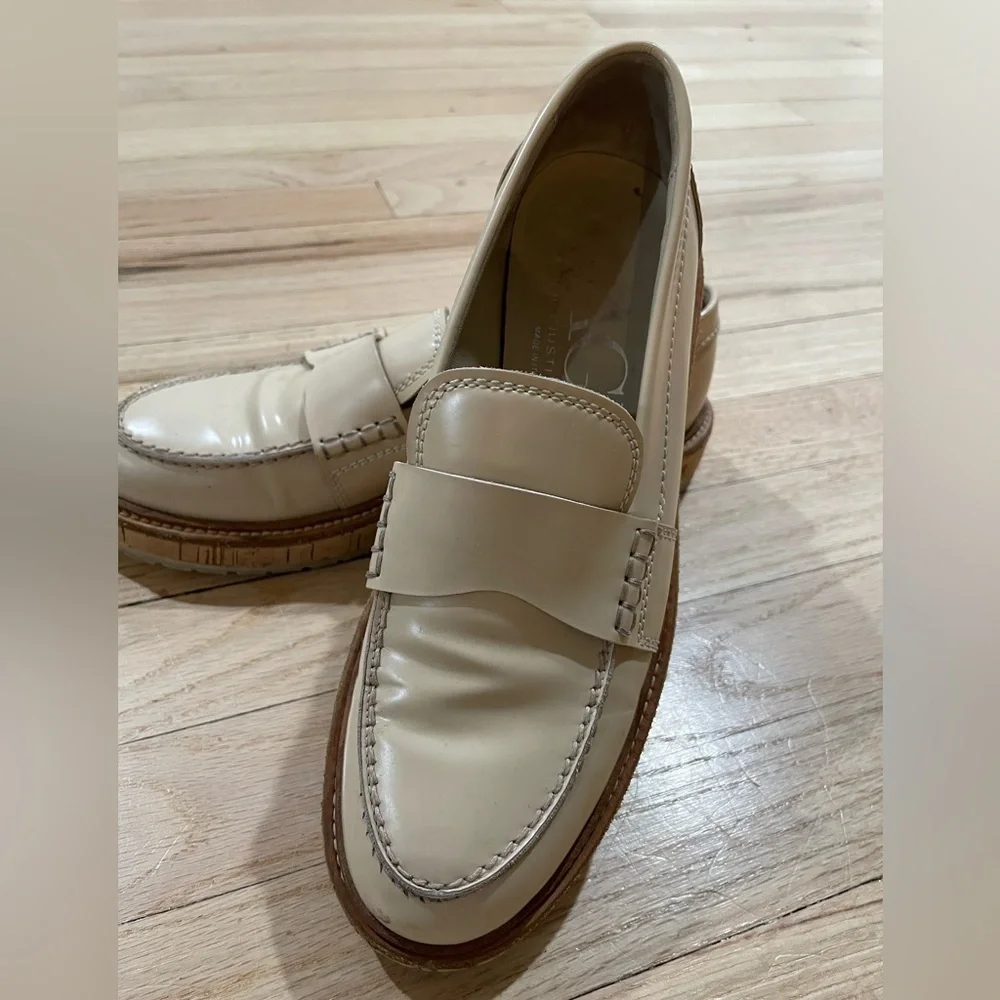 AGL Woman’s Platform Spring/Summer Slip On Cream Leather Loafers Sz 9